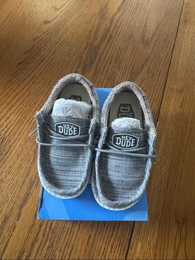 NWT Hey Dudes size k6